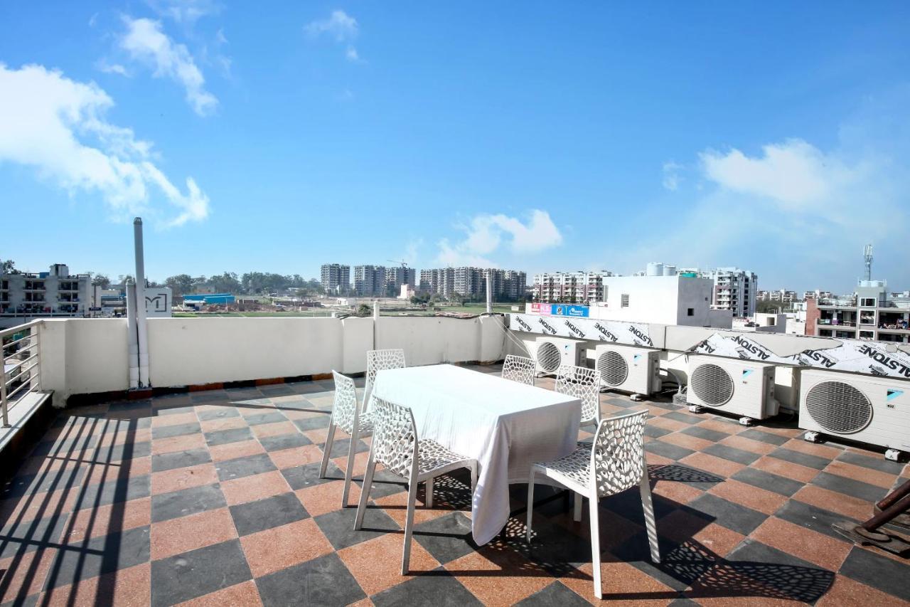 Hotel Woodcrest Zirakpur - Best Family Hotel By - A Unit Of Sidham Group Buitenkant foto