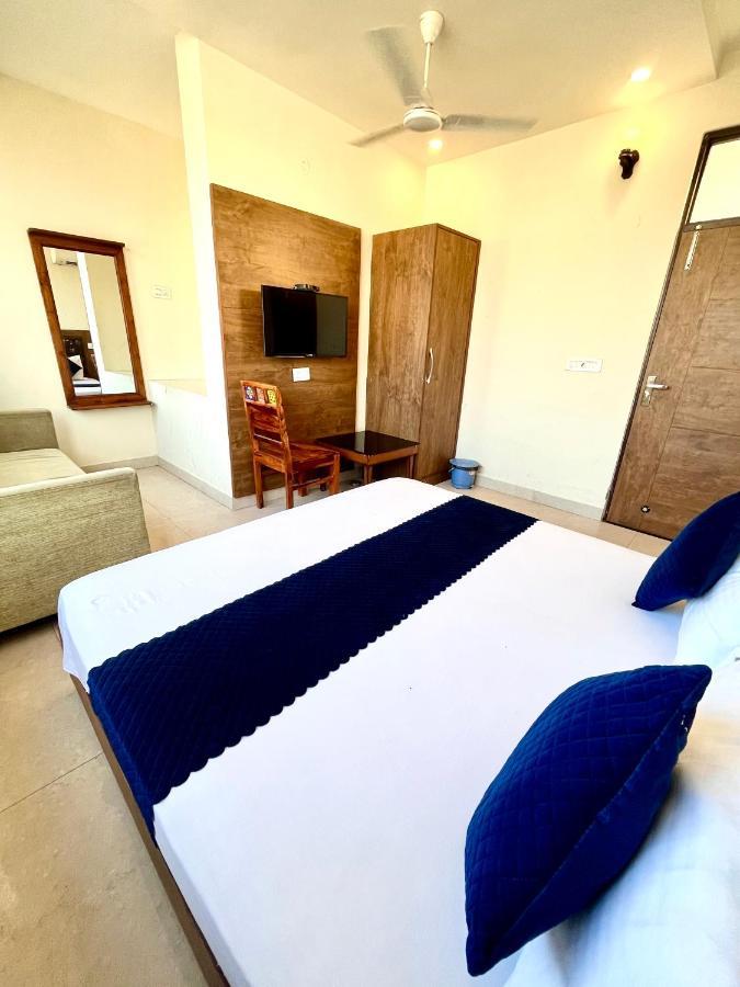 Hotel Woodcrest Zirakpur - Best Family Hotel By - A Unit Of Sidham Group Buitenkant foto