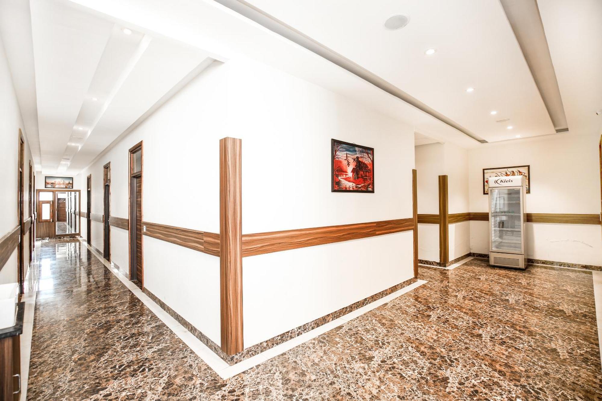 Hotel Woodcrest Zirakpur - Best Family Hotel By - A Unit Of Sidham Group Buitenkant foto